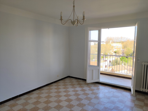 Offres de location Appartement Toulon 83000