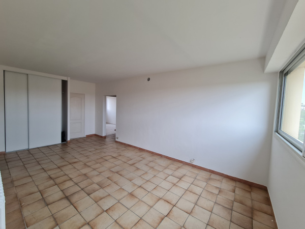 Offres de location Appartement Hyères 83400