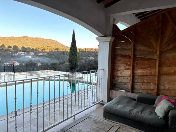 Offres de location Appartement Solliès-Toucas 83210