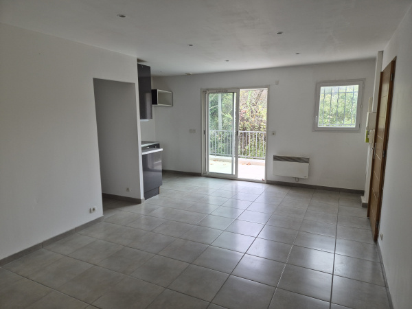 Offres de vente Appartement Solliès-Toucas 83210